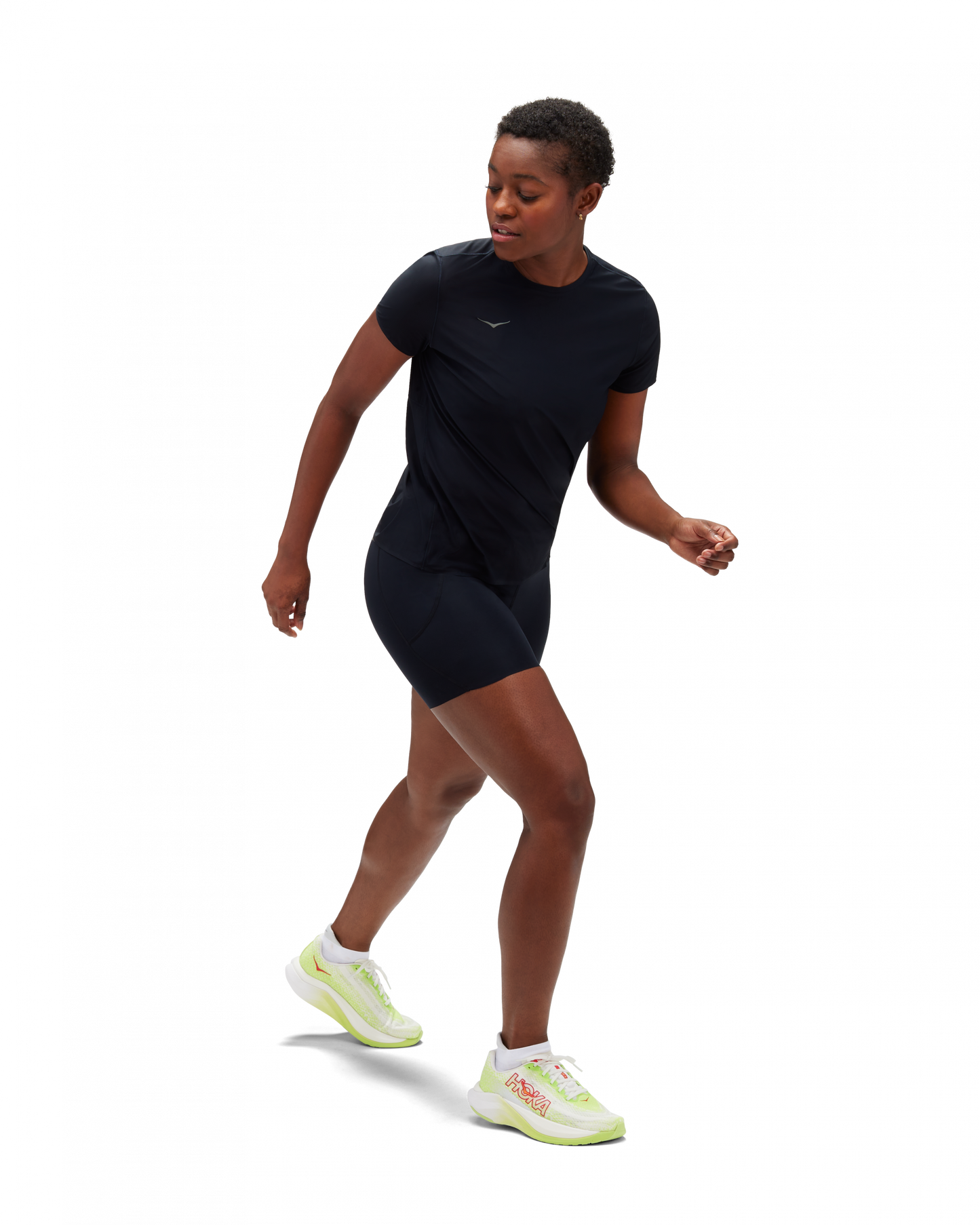 Supertunn svart löparT-shirt som rör sig med dig. Smal passform men inte tight. Reflexlogga på bröst samt rygg.