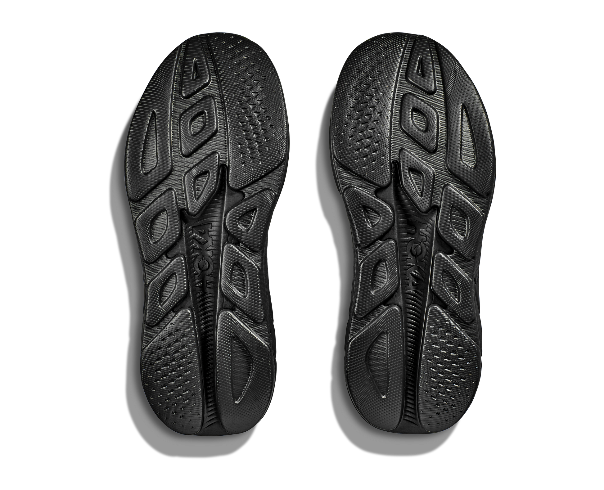 Hoka M Rincon 4 - En fjäderlätt sko med fantastisk dämpning men det slutar inte där. Denna sko är även otroligt responsiv. Svart färg på denna sko.