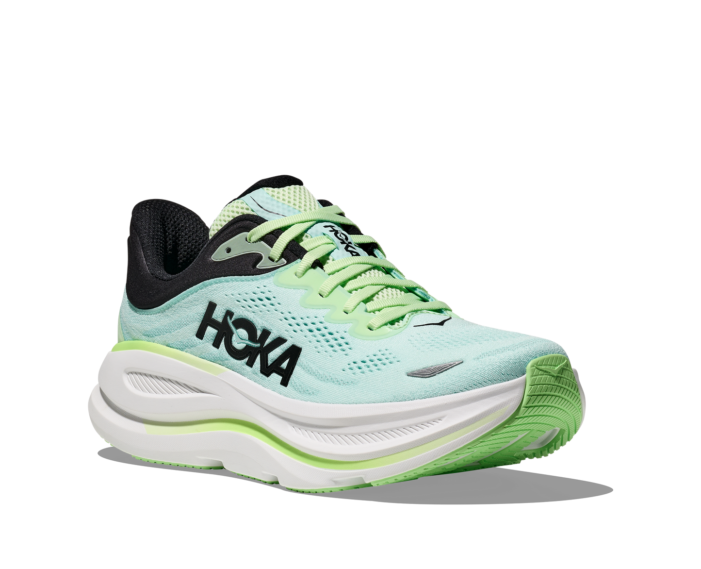 med vit sula och svarta detaljer.