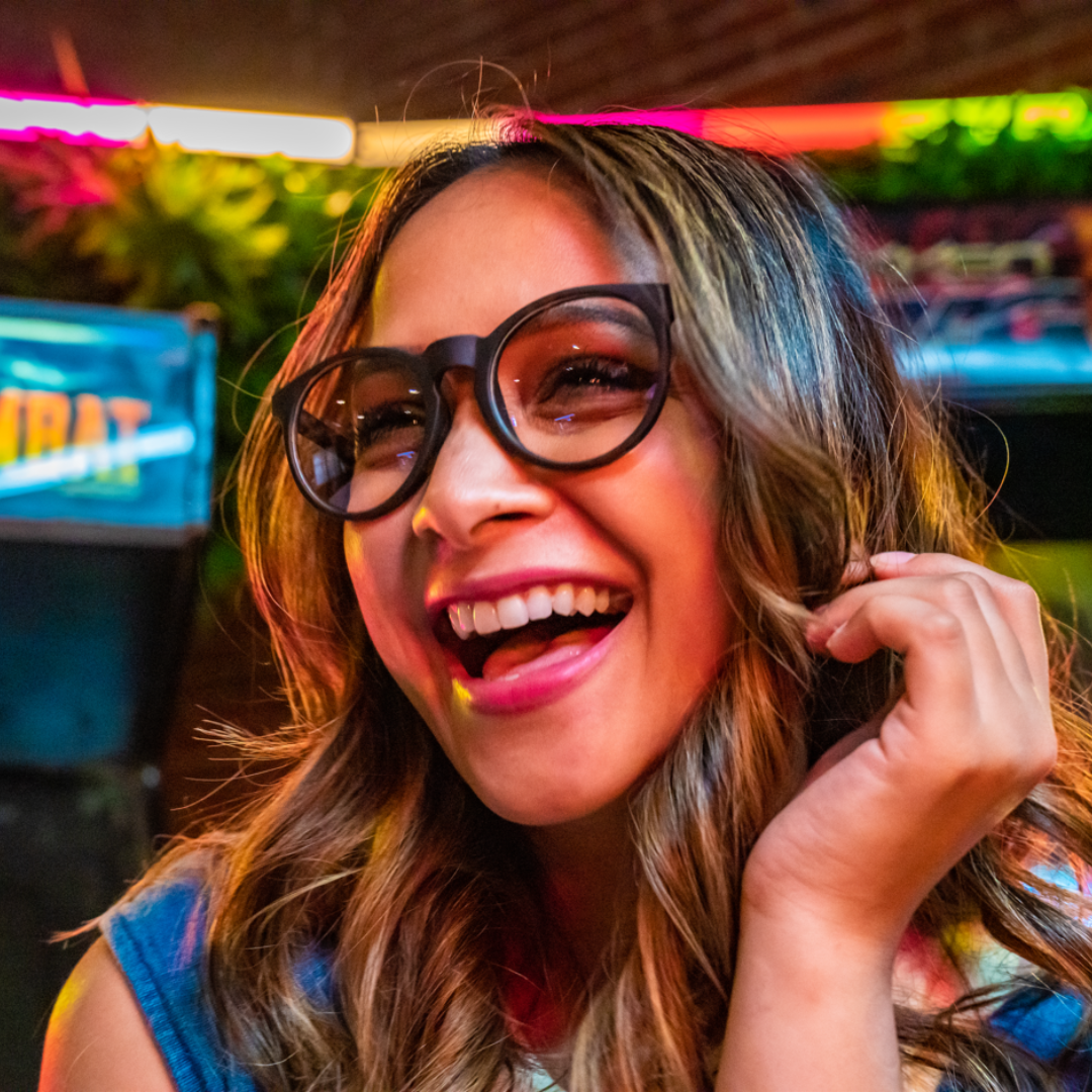 goodr Insert Coin to Continue. goodr gjorda för att skydda dina ögon mot blått ljus som finns i våra skärmar. När du är aktiv utomhus skyddar de dessutom mot smuts och vind. Brun melerad båge och klart glas.