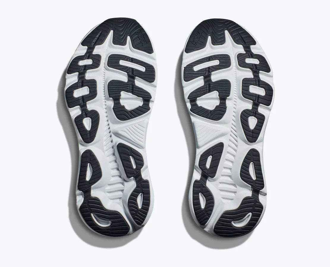 Hoka M Gaviota 5. Stabil och mycket dämpad springsko i herrmodell. Grå toner i färg med vita och blåa detaljer. Hos Hoka specialisterna i Sverige.