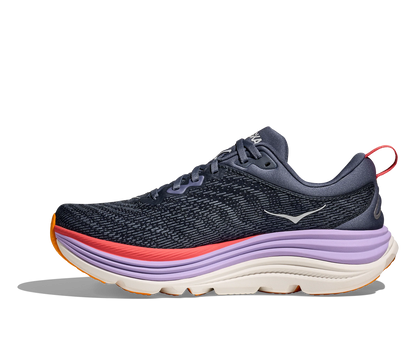  skomodell till dam. Denna modell är rymlig i passformen jämfört med andra Hoka skor. Här har ni Hokas stabilaste sko med pronationsstöd. Mörkblå färg i grunden med detaljer i lila