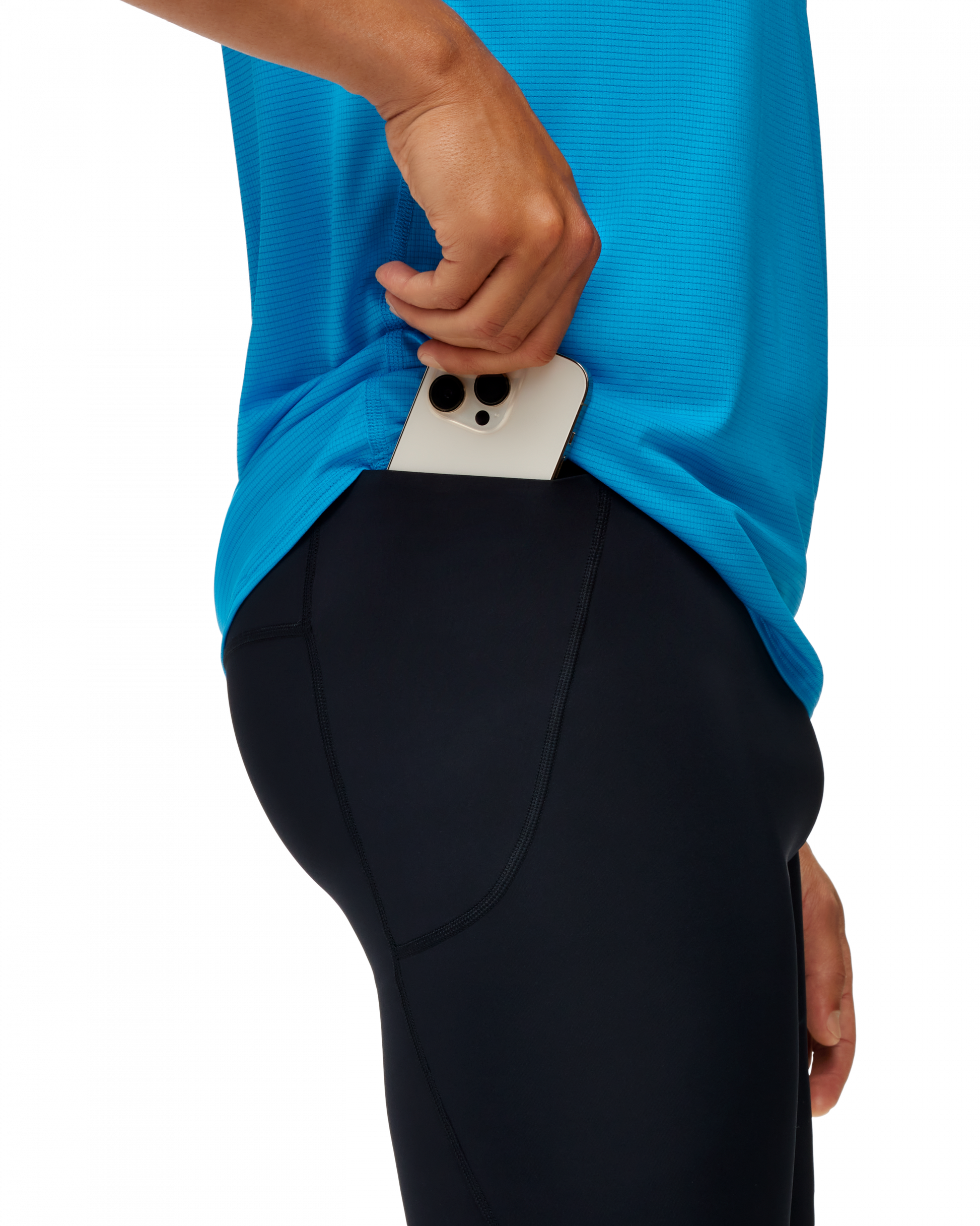 Svarta cykelbyxa-liknande shorts med tight passform. Utrustade med en innerkalsong för extra stöd. Större ficka på  sidan
