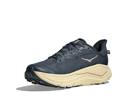 Hoka M Challenger 8