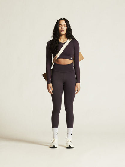 Craft Collective 7/8 Tights W. Lila träningstights till dam för träning och vardagsliv. 7/8-dels benlängd samt hög midja. Craft etikett på höften.