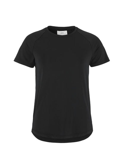 Craft Collective SS Tee. Tränings-t-shirt med stilren design för dam. Raglanärmar och rundad nederkant för en feminin siluett. Här i svart. 