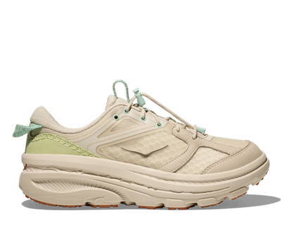 Hoka U Bondi B3 LS - Bekväm sko som håller dina fötter pigga under hela dagens äventyr.  Beige färg med Gröna