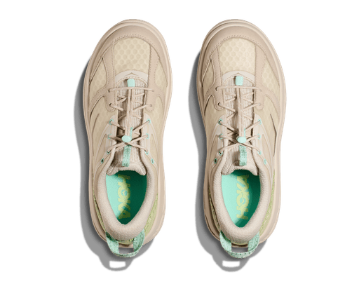 Hoka U Bondi B3 LS - Bekväm sko som håller dina fötter pigga under hela dagens äventyr.  Beige färg med Gröna