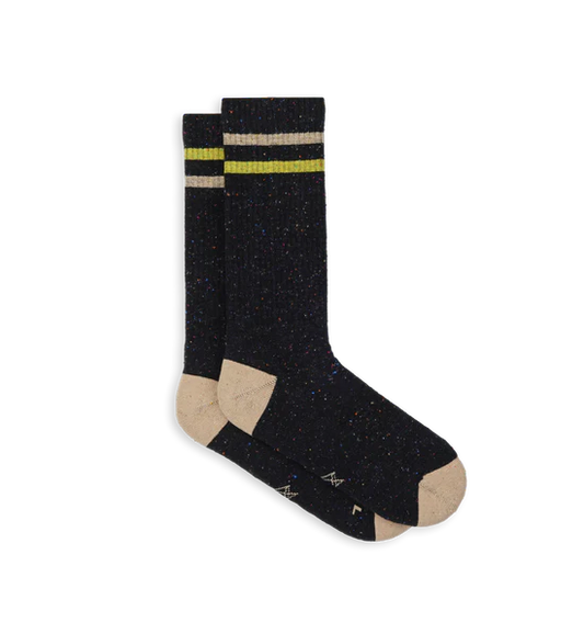 Incylence Lifestyle kollektion. En mjuk och härlig strumpa att bära till vardags och slappa dagar. Denna modell i svart färg med beige och gul detalj. Köp hos oss i Sverige idag!