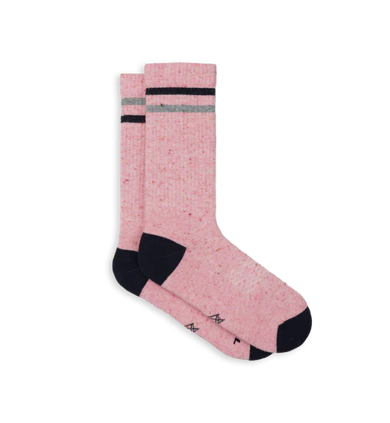 Incylence Lifestyle kollektion. En mjuk och härlig strumpa att bära till vardags och slappa dagar. Denna modell i rosa färg med svarta detaljer. Köp hos oss i Sverige idag!