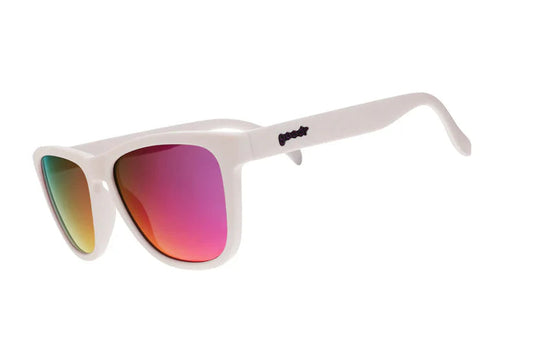 goodr Neon Is My Neutral. Limited edition solglasögon från goodr som skiftar färg i solen - från benvit till iögonfallande lila och syrligt gul. De rosa
