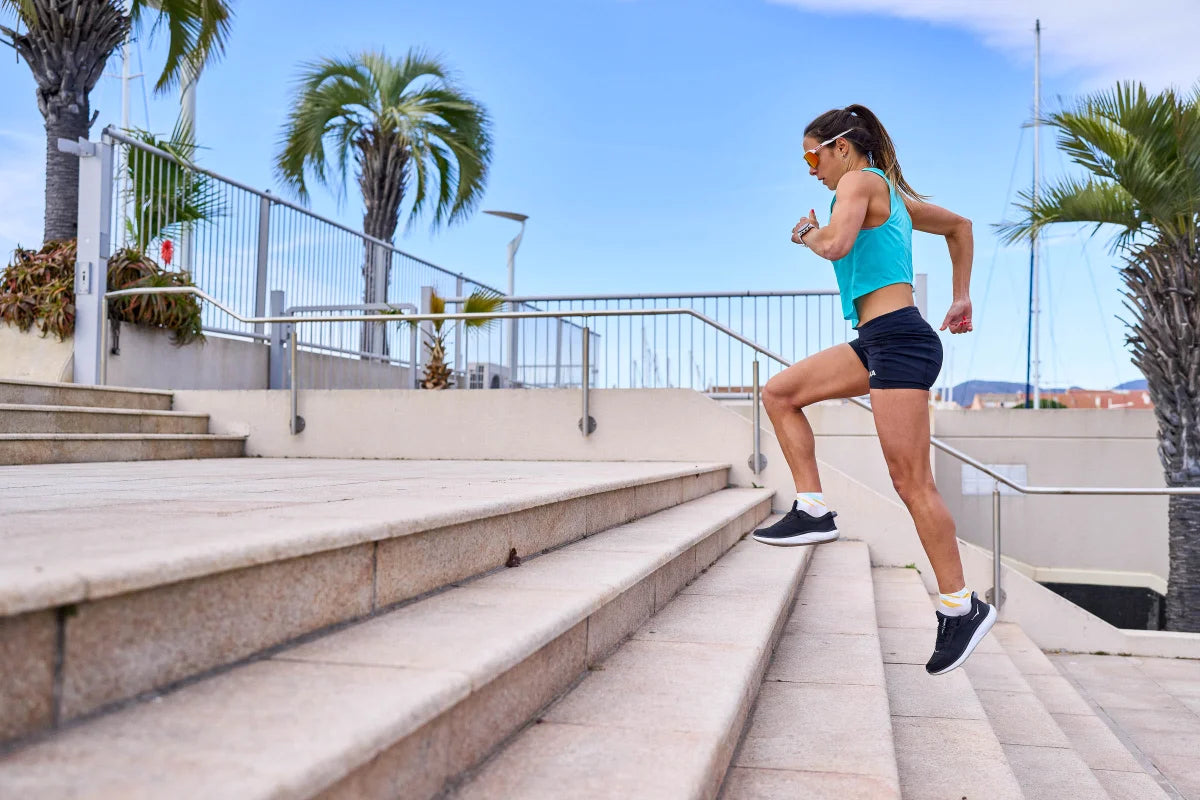 Incylence Ultralight Angles Short Mint Yellow. Ultratunn strumpa för träning och bäst till löpning. Vit med gul